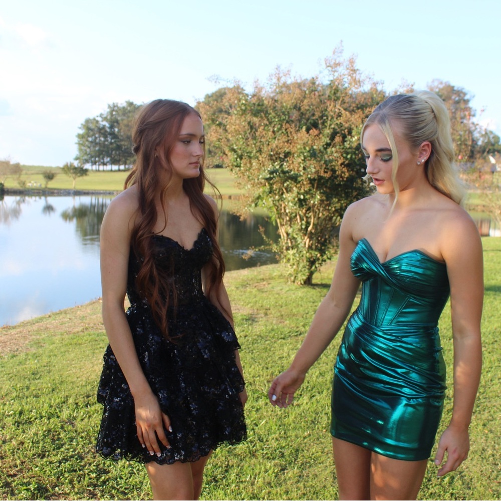 Sherri Hill Green Sequin Above the Knee Prom Dress